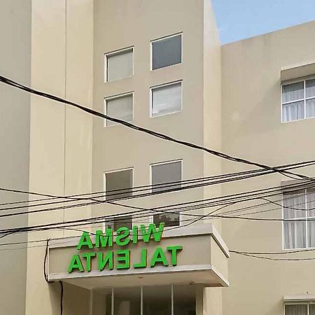 Wisma Talenta Mitra Reddoorz Джакарта Экстерьер фото